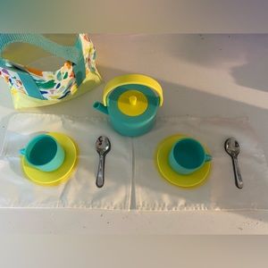 Lovevery Pinkies Up Picnic Set from “The Enthusiast Play Kit”